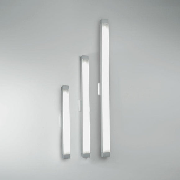 2.5 Square Strip Wall Sconce Artemide